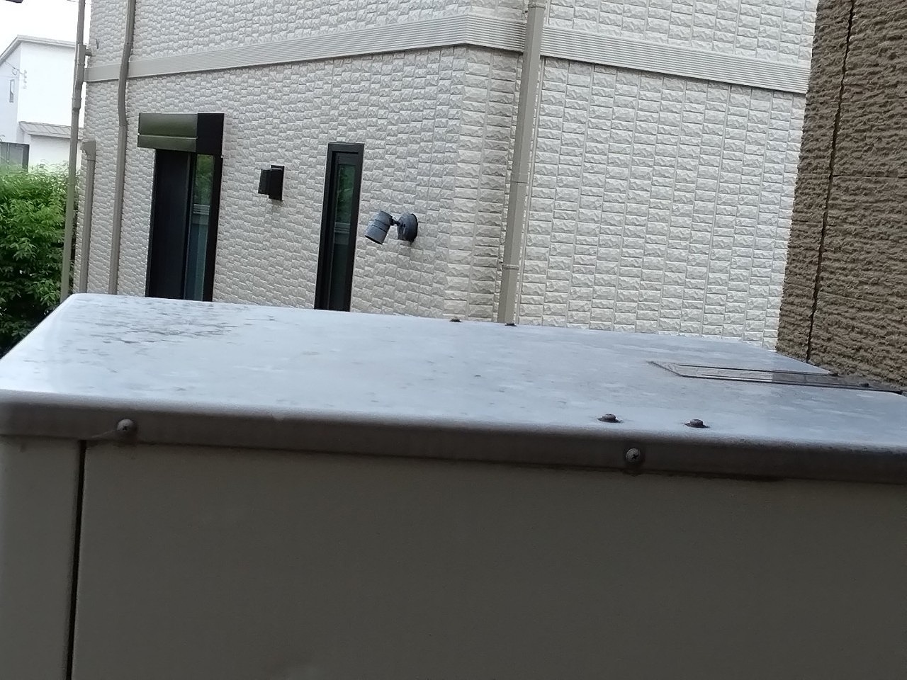 姫路市で雹被害を受けたエコキュートを調査｜自然災害鑑定士が無料点検